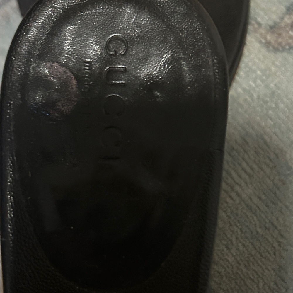 Gucci Black and Tan Sandals - Picture 4 of 7